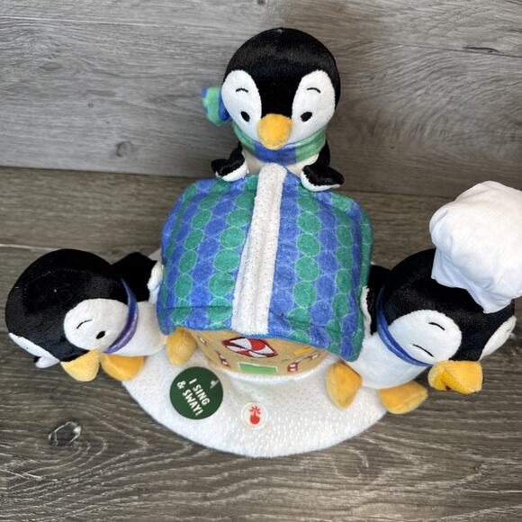 Hallmark GINGERBREAD TREAT Baking Buddies Playful Penguins MUSICAL - Picture 5 of 11